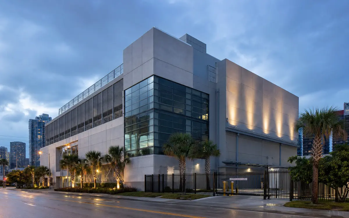 Miami carrier hotel